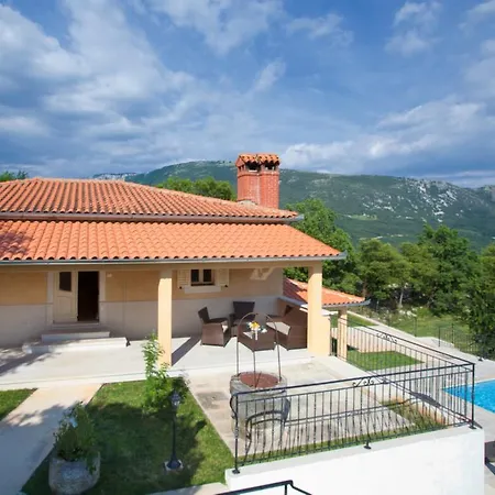 Villa Palachina Antishova Vozilici