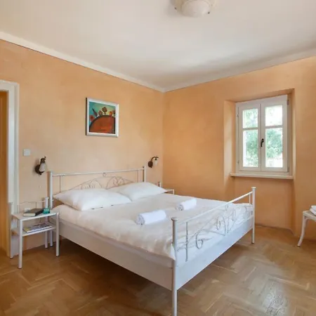 Villa Palachina Antishova *